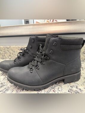 Timberland Ellendale Black Leather Lace-Up Ankle Boots